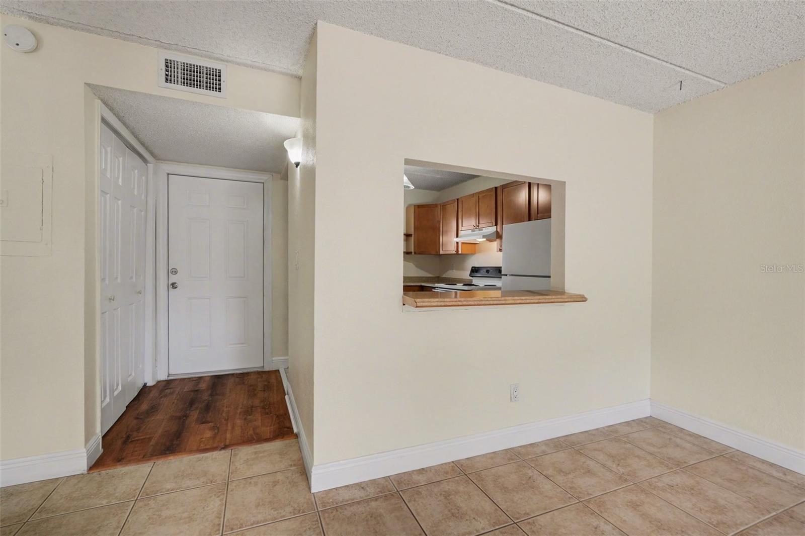 2845 Somerset Park Dr #101 Property Photo 3