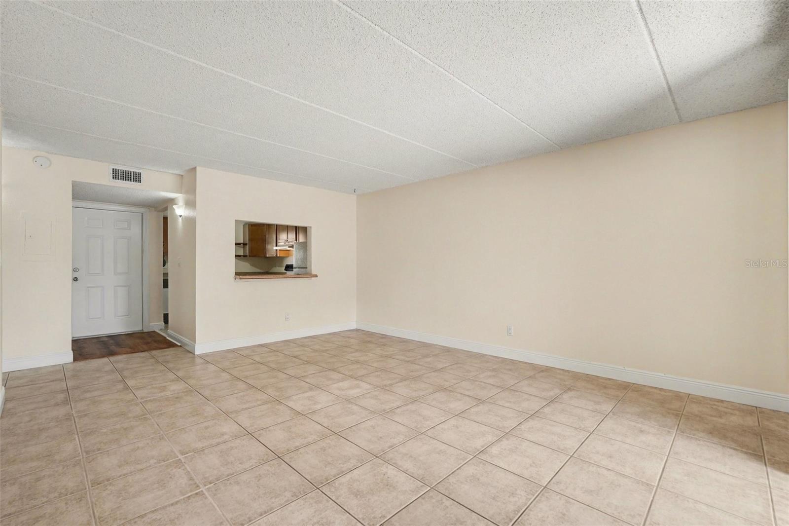 2845 Somerset Park Dr #101 Property Photo 5