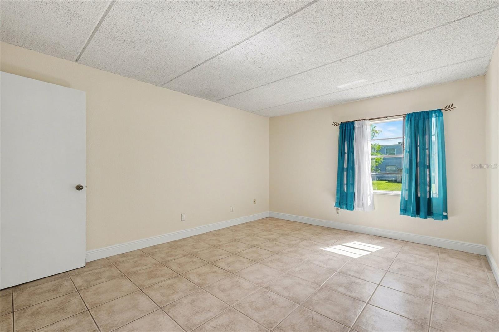 2845 Somerset Park Dr #101 Property Photo 14