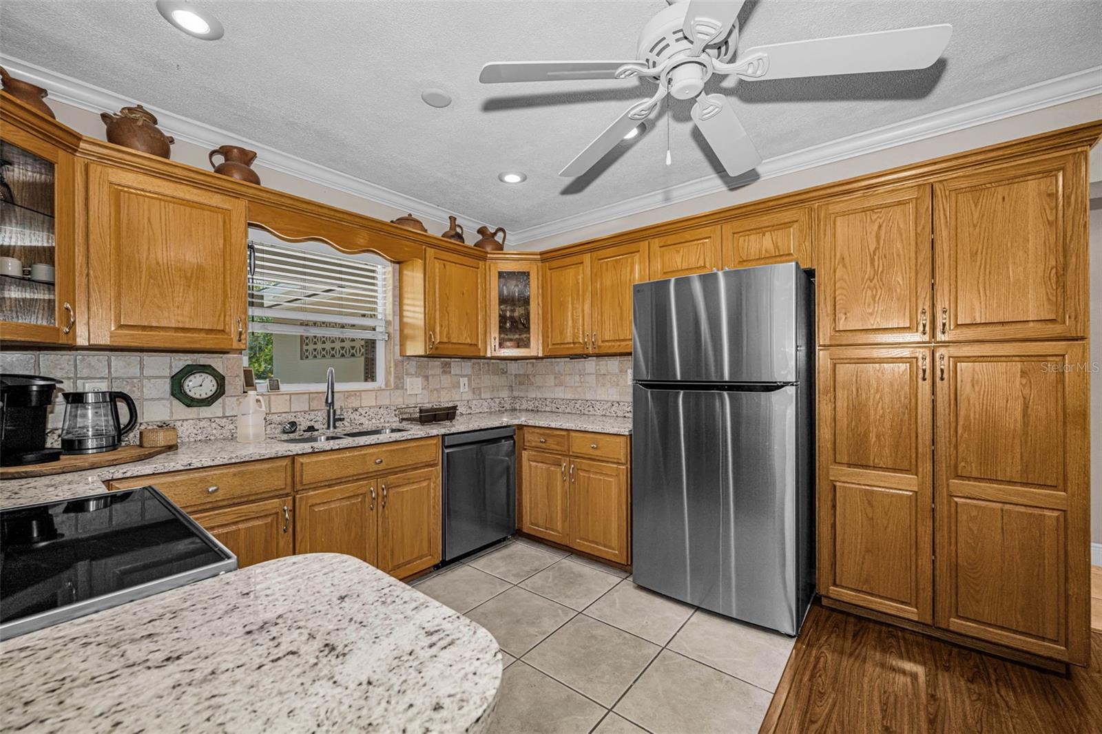 253 Park Cir S Property Photo 11