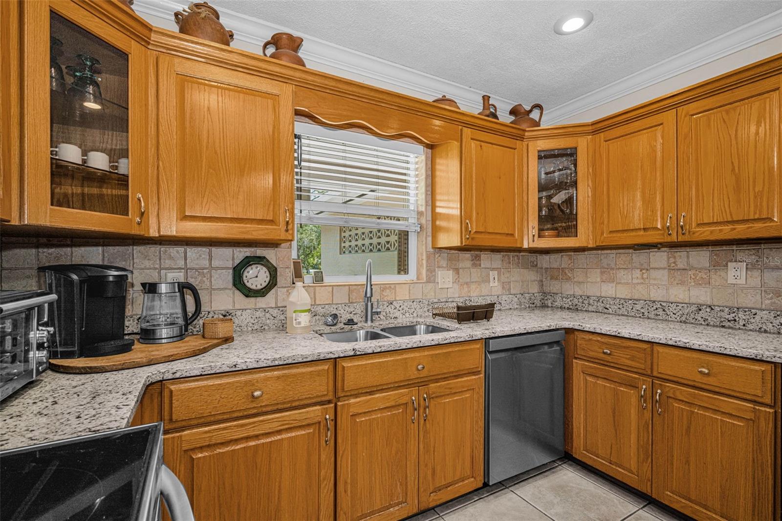 253 Park Cir S Property Photo 14