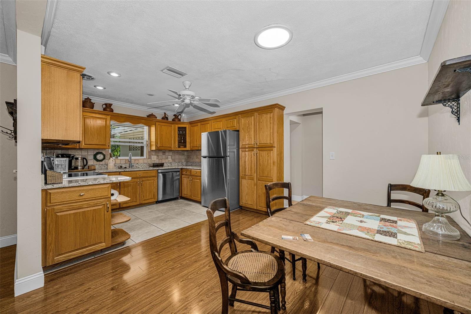 253 Park Cir S Property Photo 15