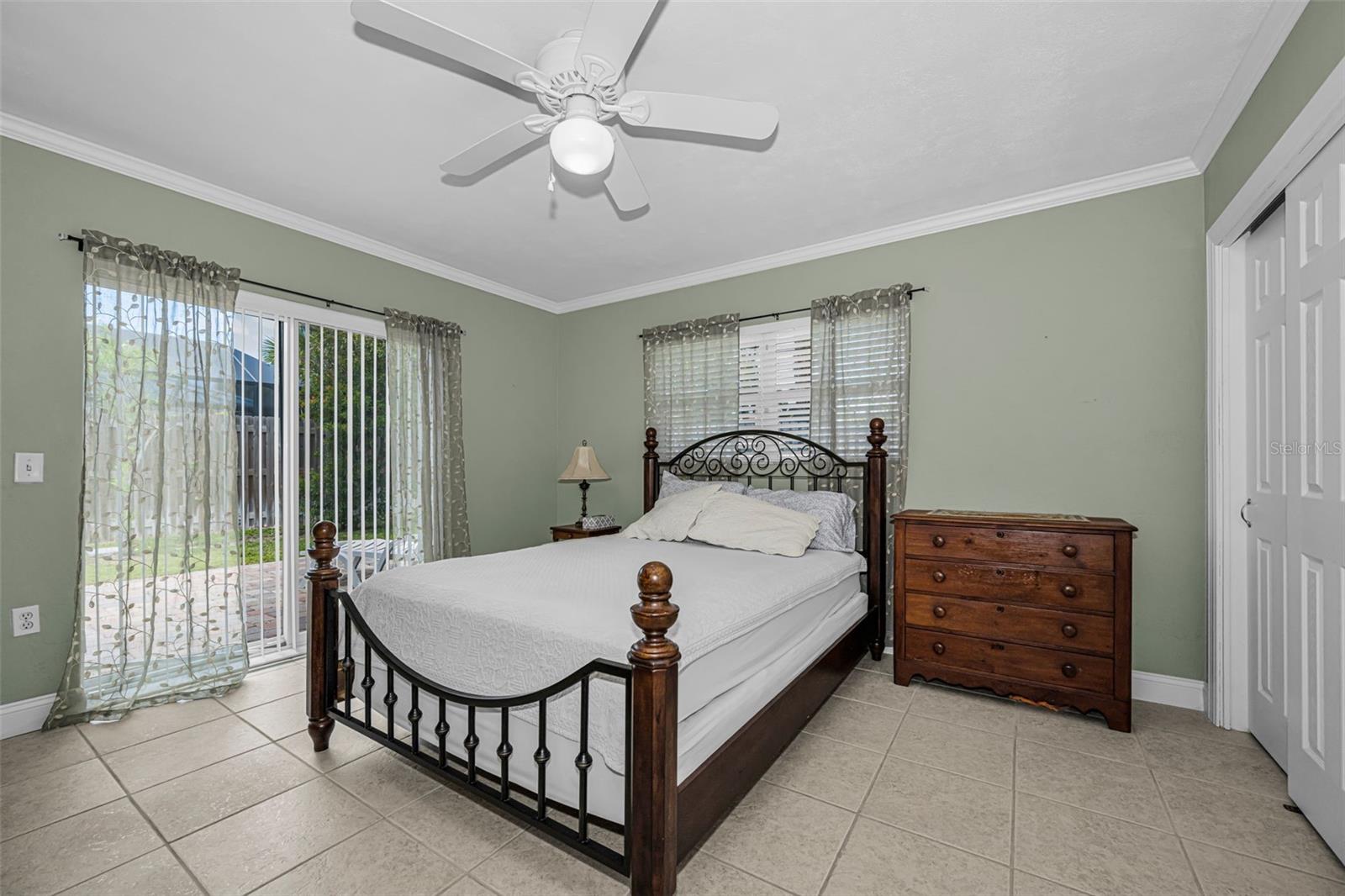 253 Park Cir S Property Photo 24
