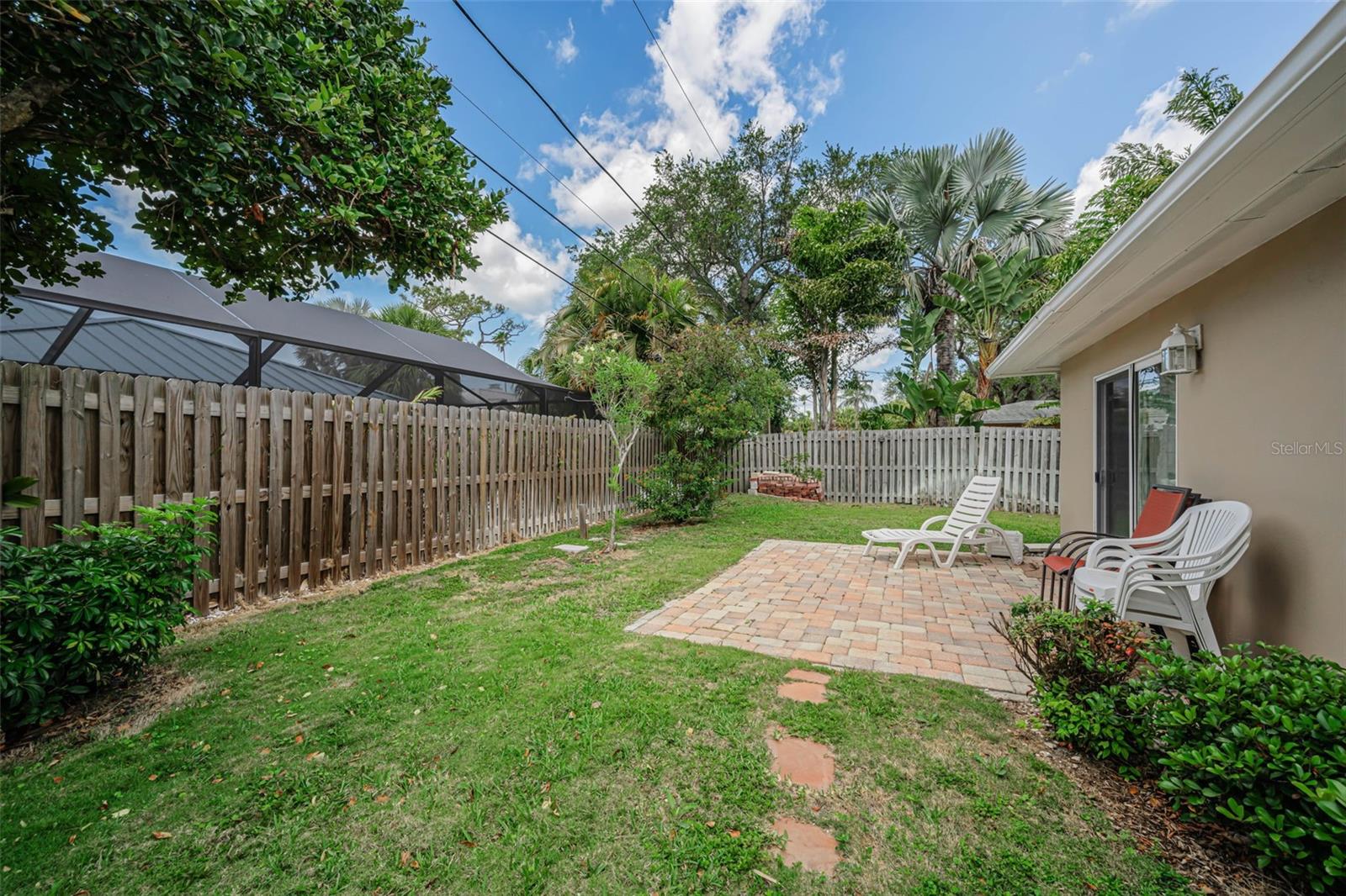 253 Park Cir S Property Photo 35