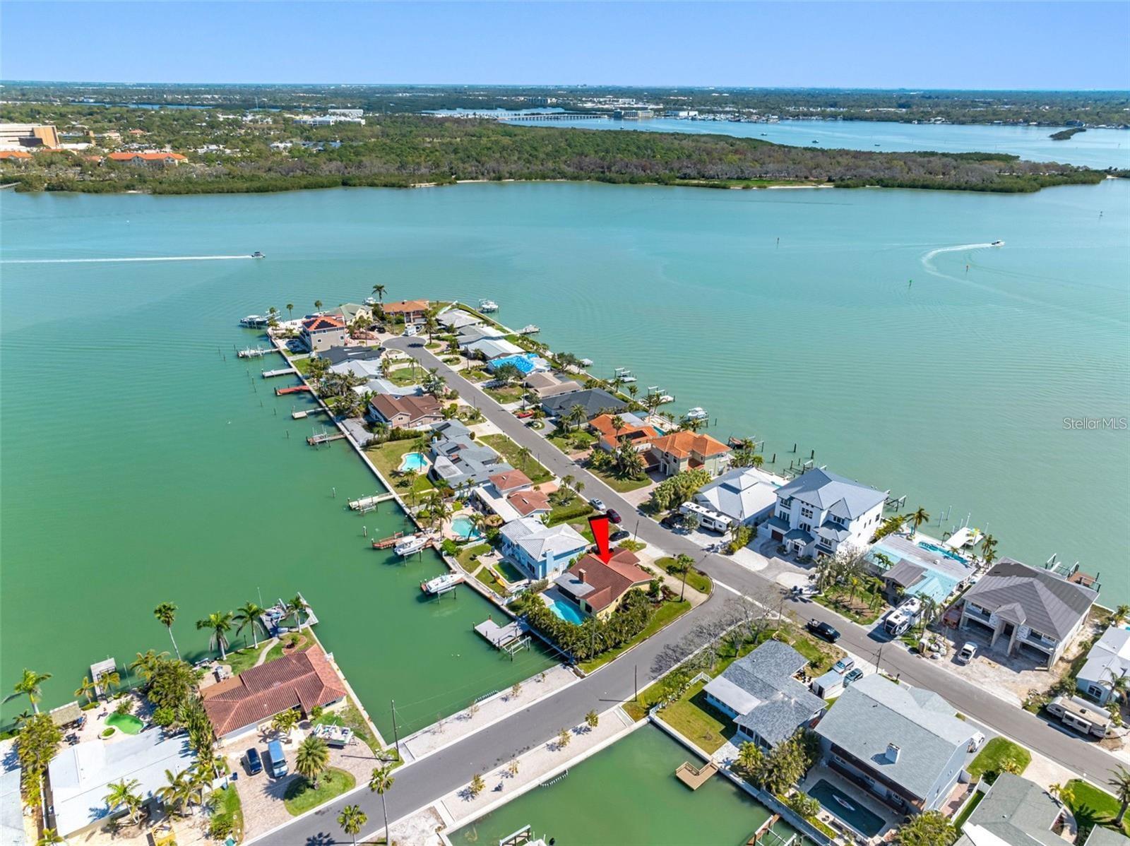 562 Johns Pass Ave Property Photo 4