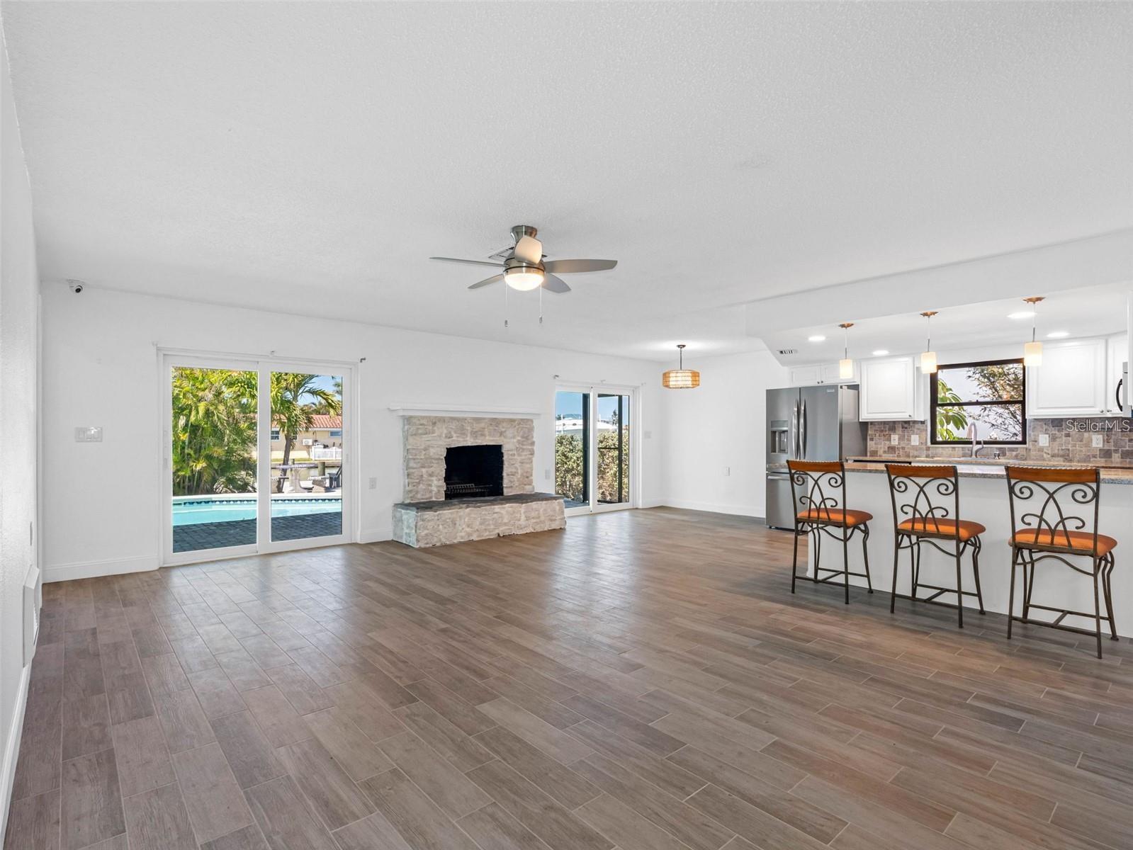 562 Johns Pass Ave Property Photo 17