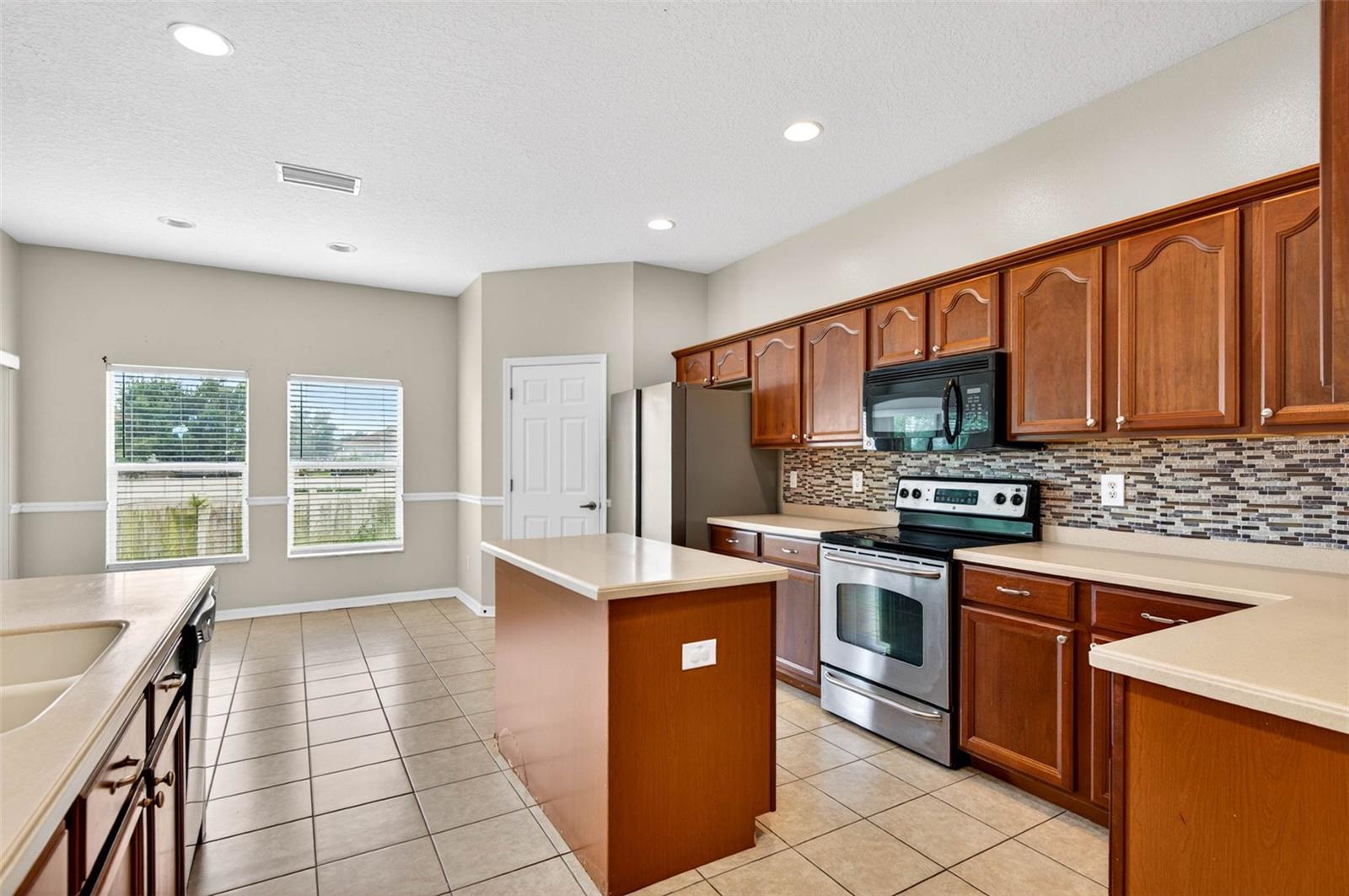 612 Marion Hill Ln Property Photo 10