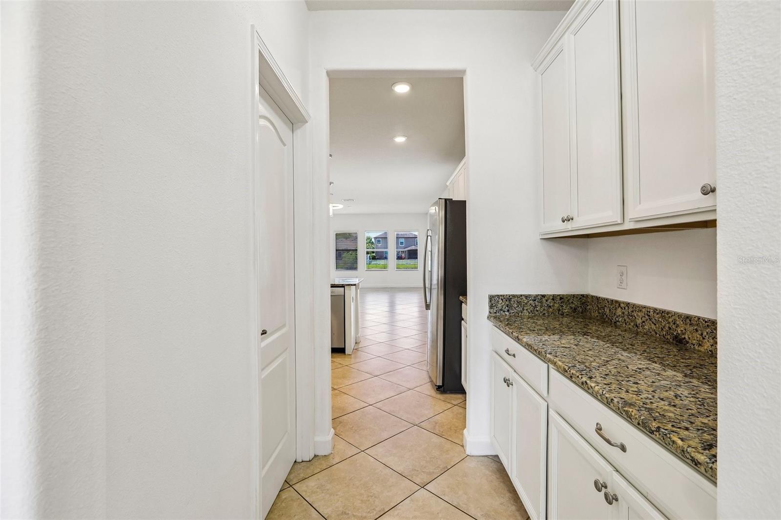 19417 Paddock View Dr Property Photo 8