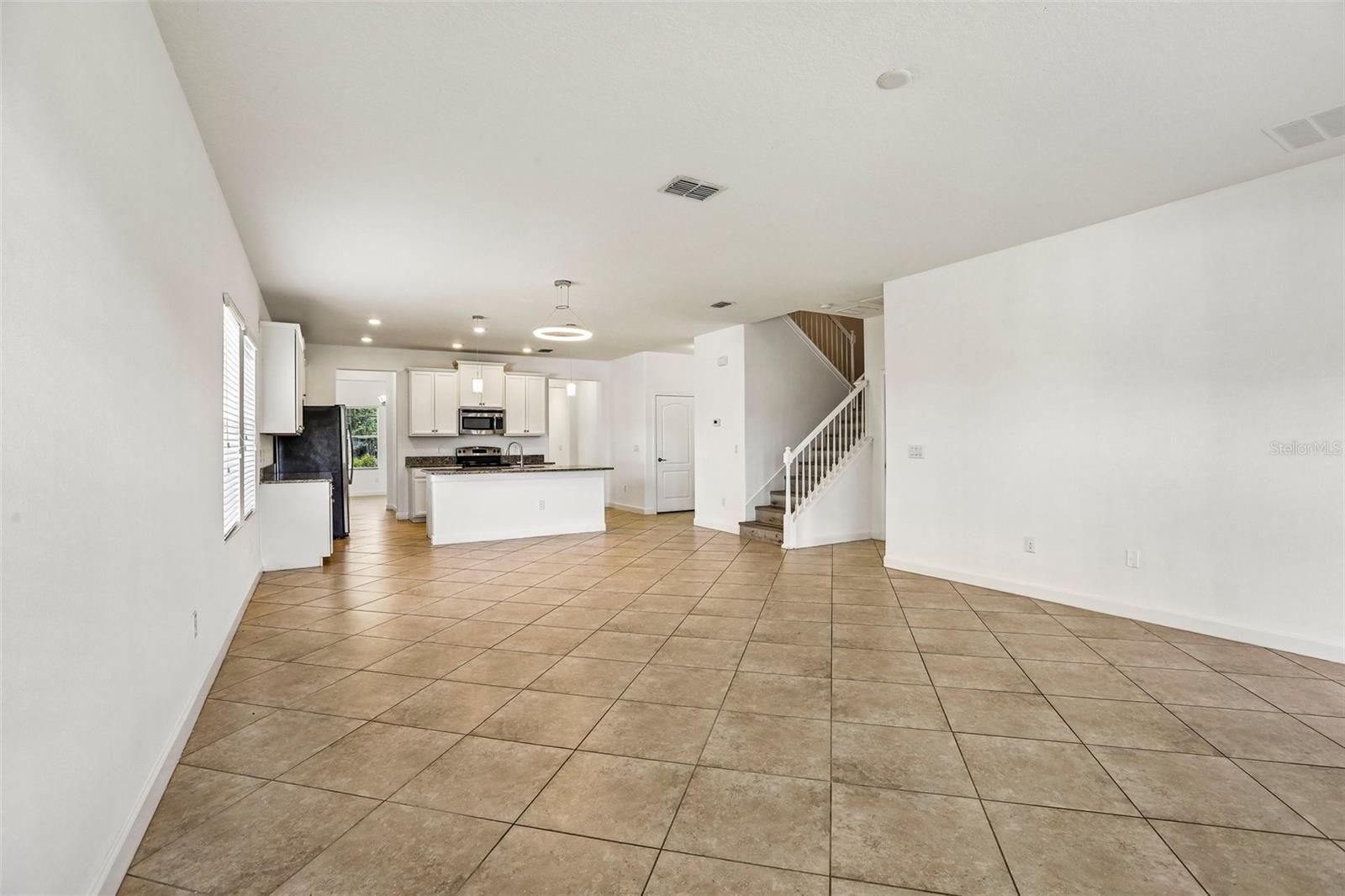 19417 Paddock View Dr Property Photo 15