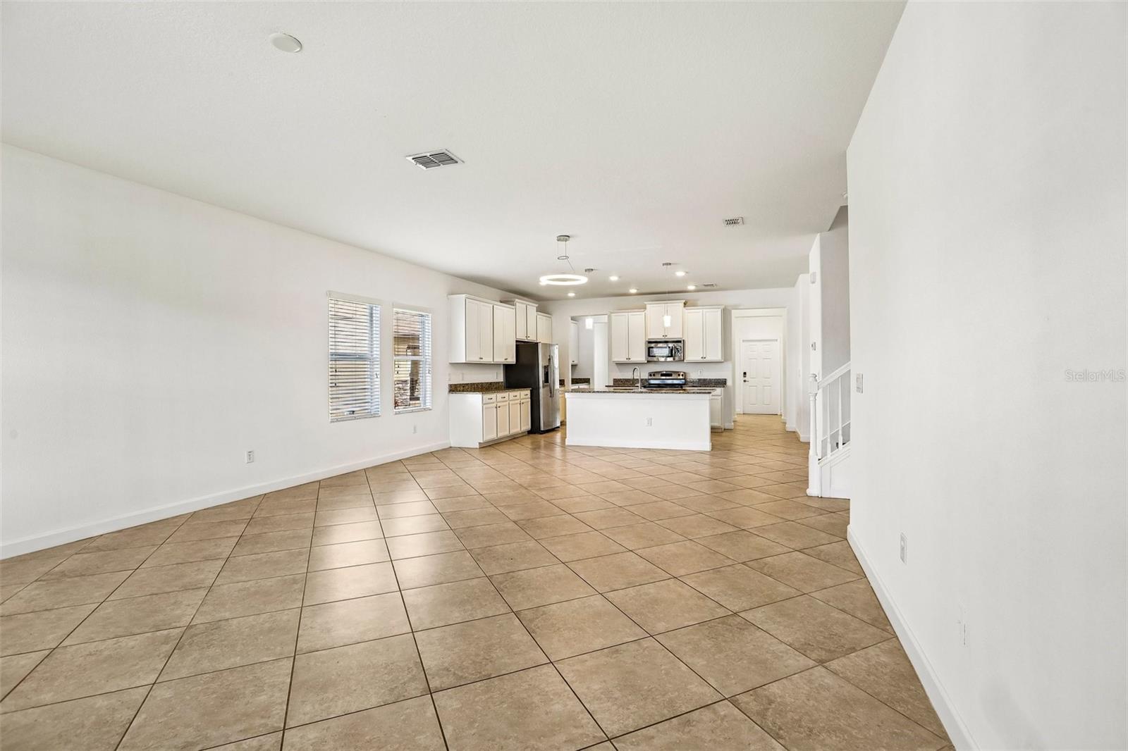 19417 Paddock View Dr Property Photo 16