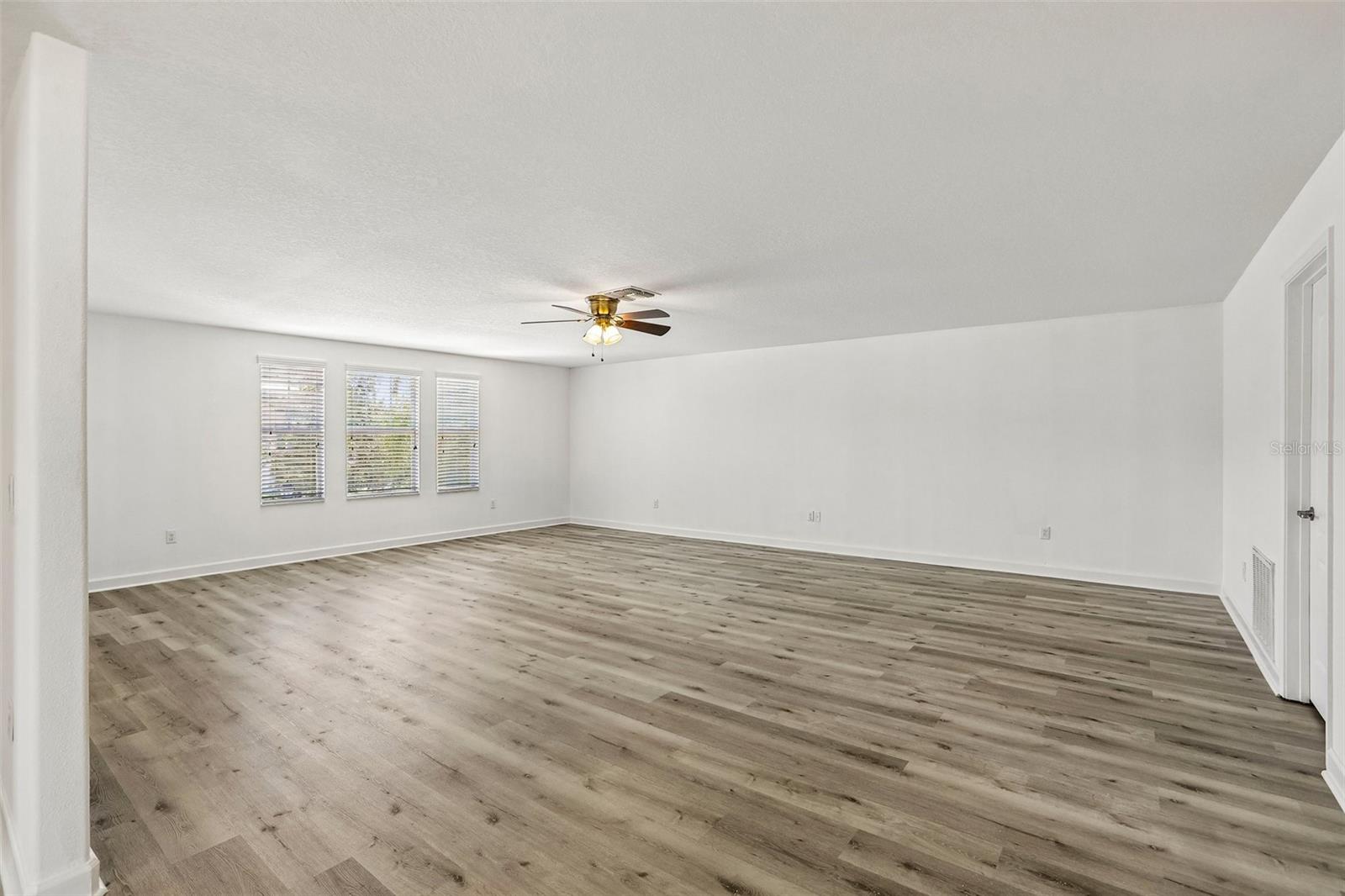 19417 Paddock View Dr Property Photo 23