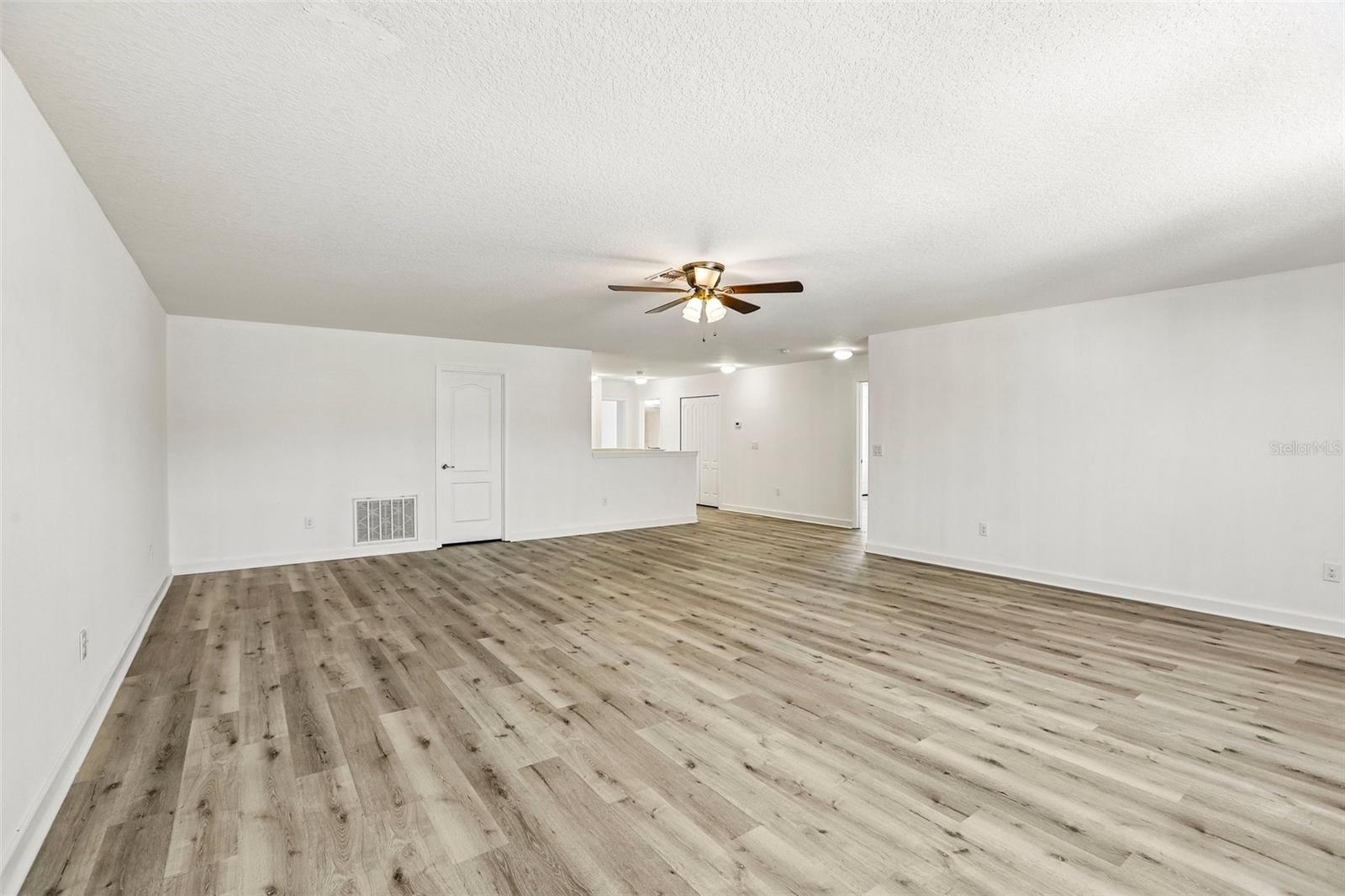 19417 Paddock View Dr Property Photo 24
