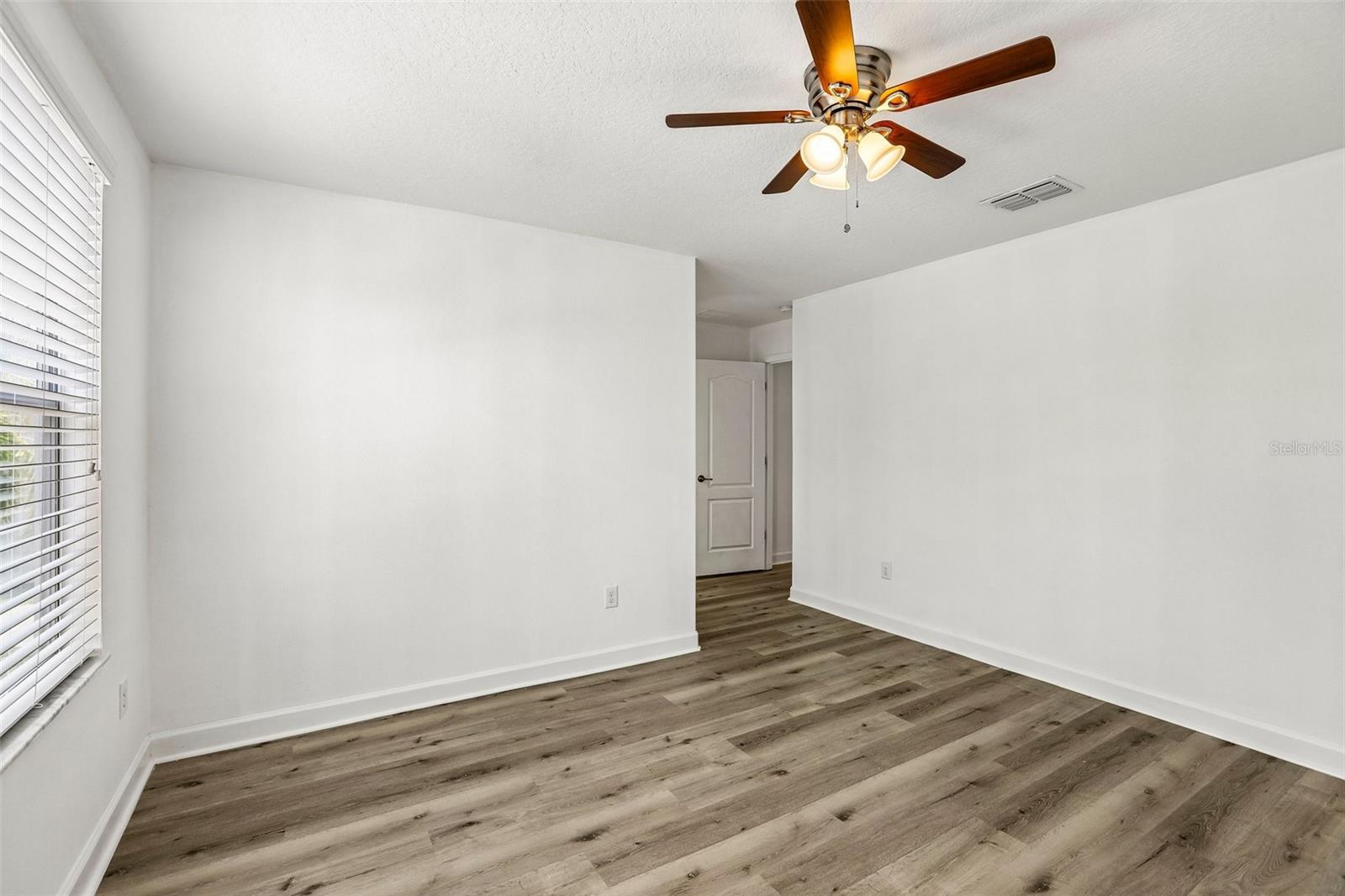 19417 Paddock View Dr Property Photo 29