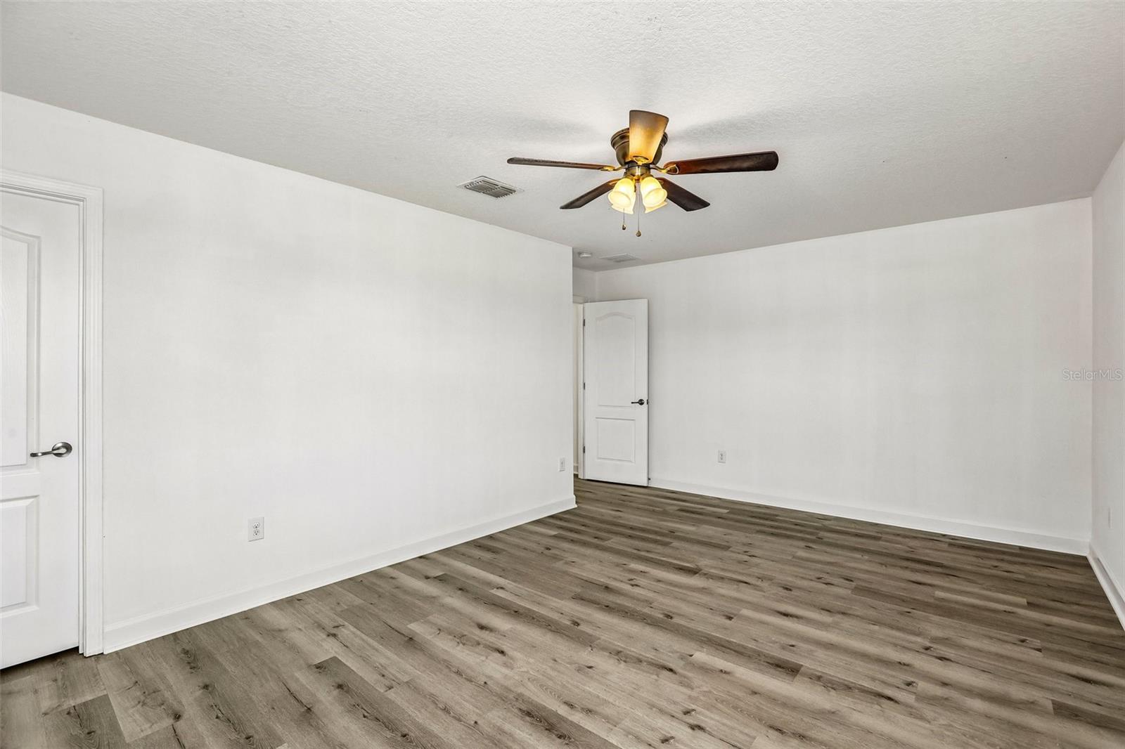 19417 Paddock View Dr Property Photo 38