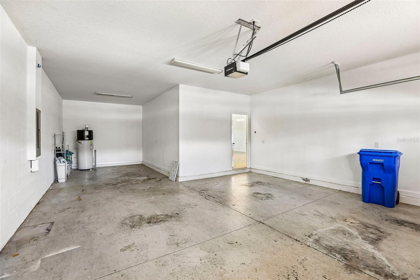 19417 Paddock View Dr Property Photo 39