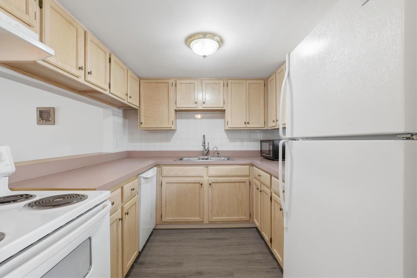 7701 Starkey Rd #412 Property Photo 9