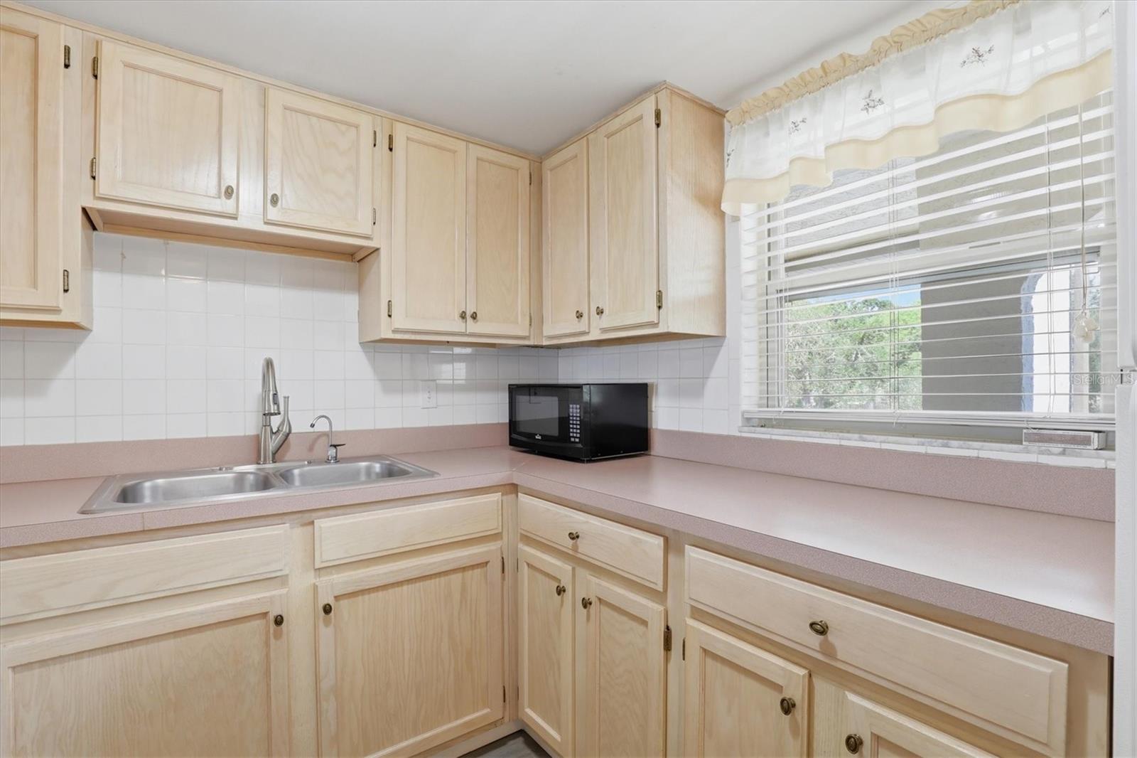 7701 Starkey Rd #412 Property Photo 11