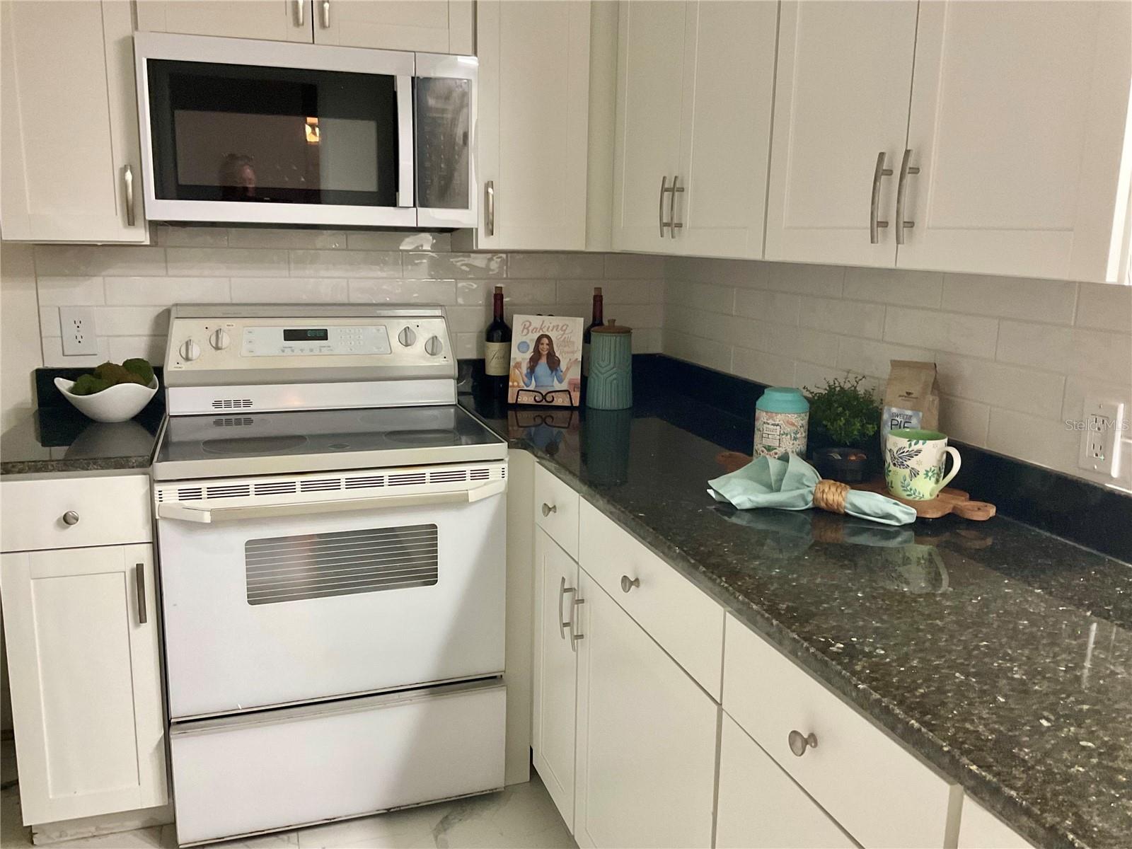 100 Bluff View Dr #308a Property Photo 12