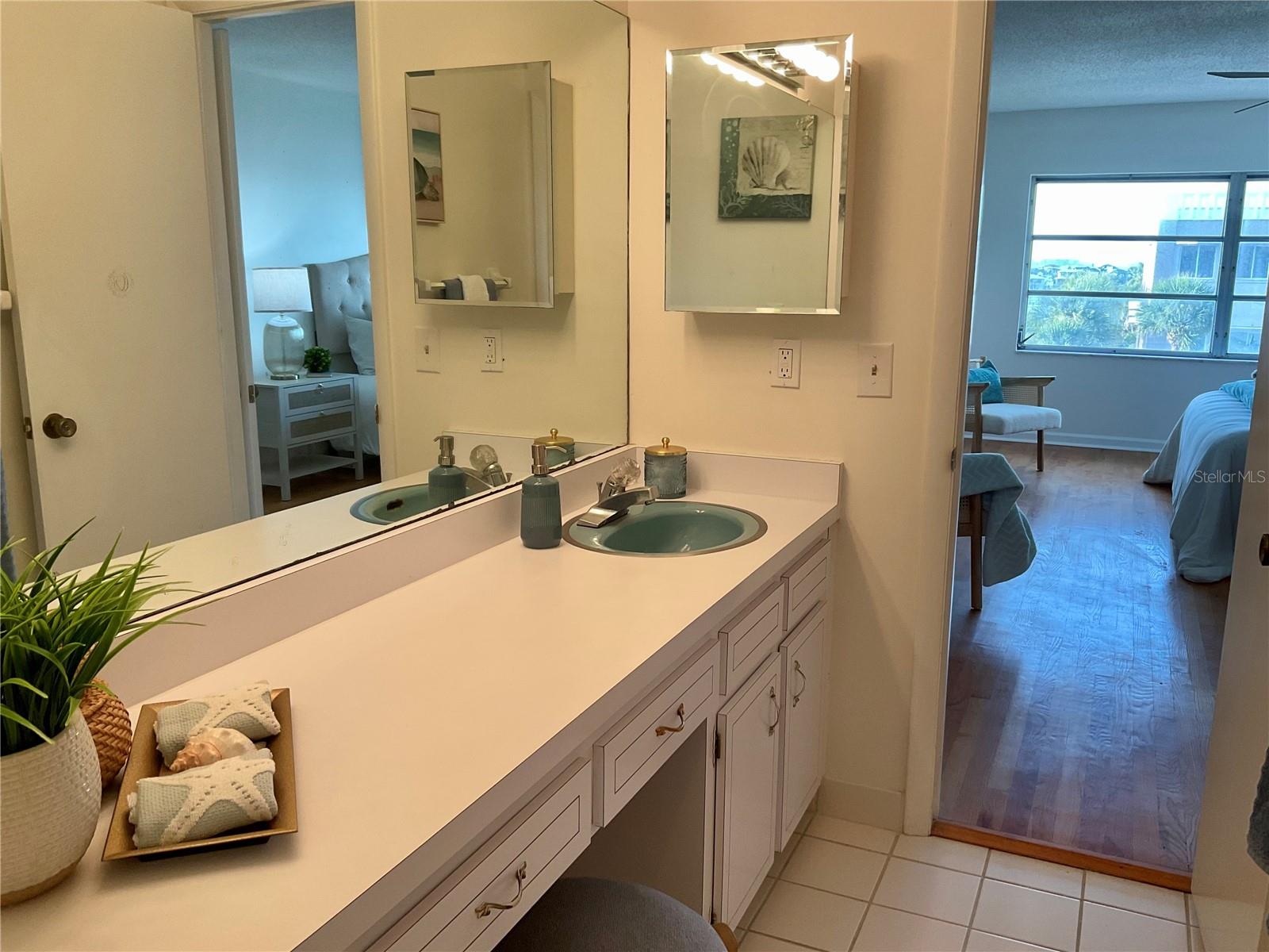 100 Bluff View Dr #308a Property Photo 18