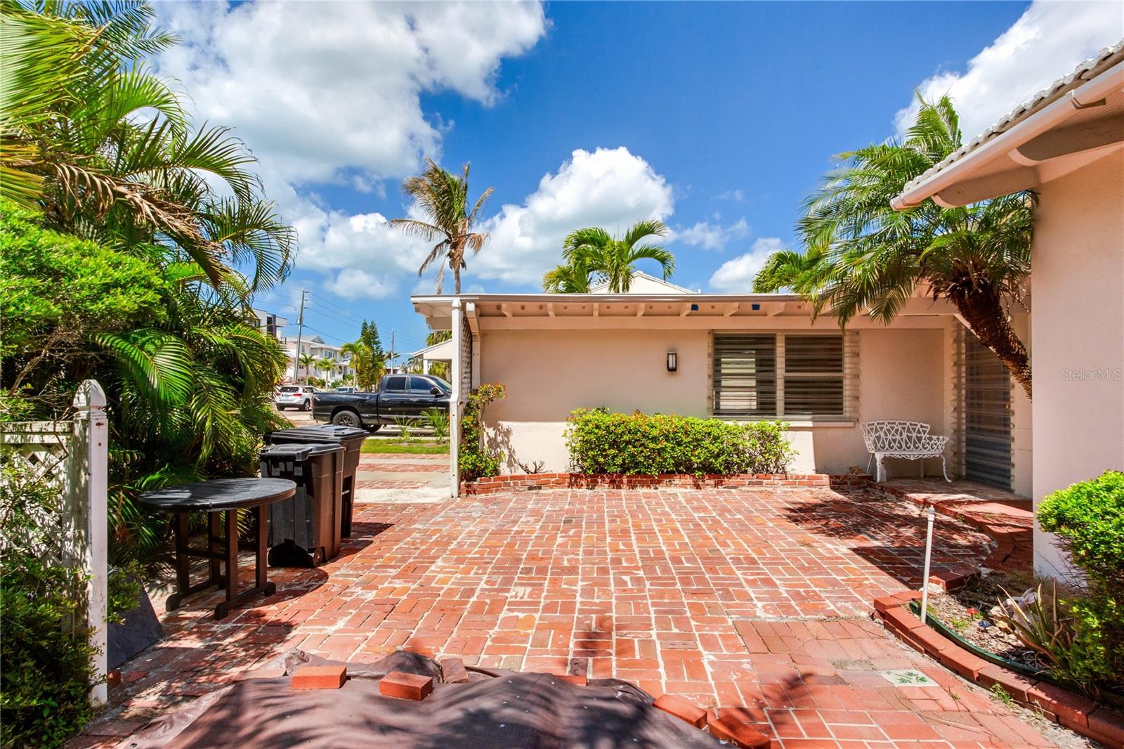16107 Gulf Blvd Property Photo 8
