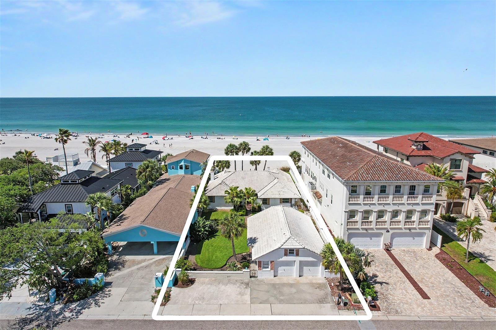 18206 Sunset Blvd Property Photo 1