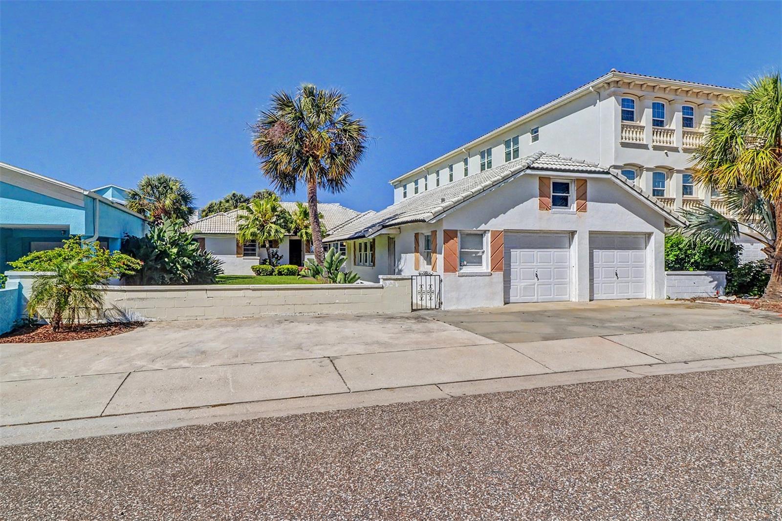 18206 Sunset Blvd Property Photo 10
