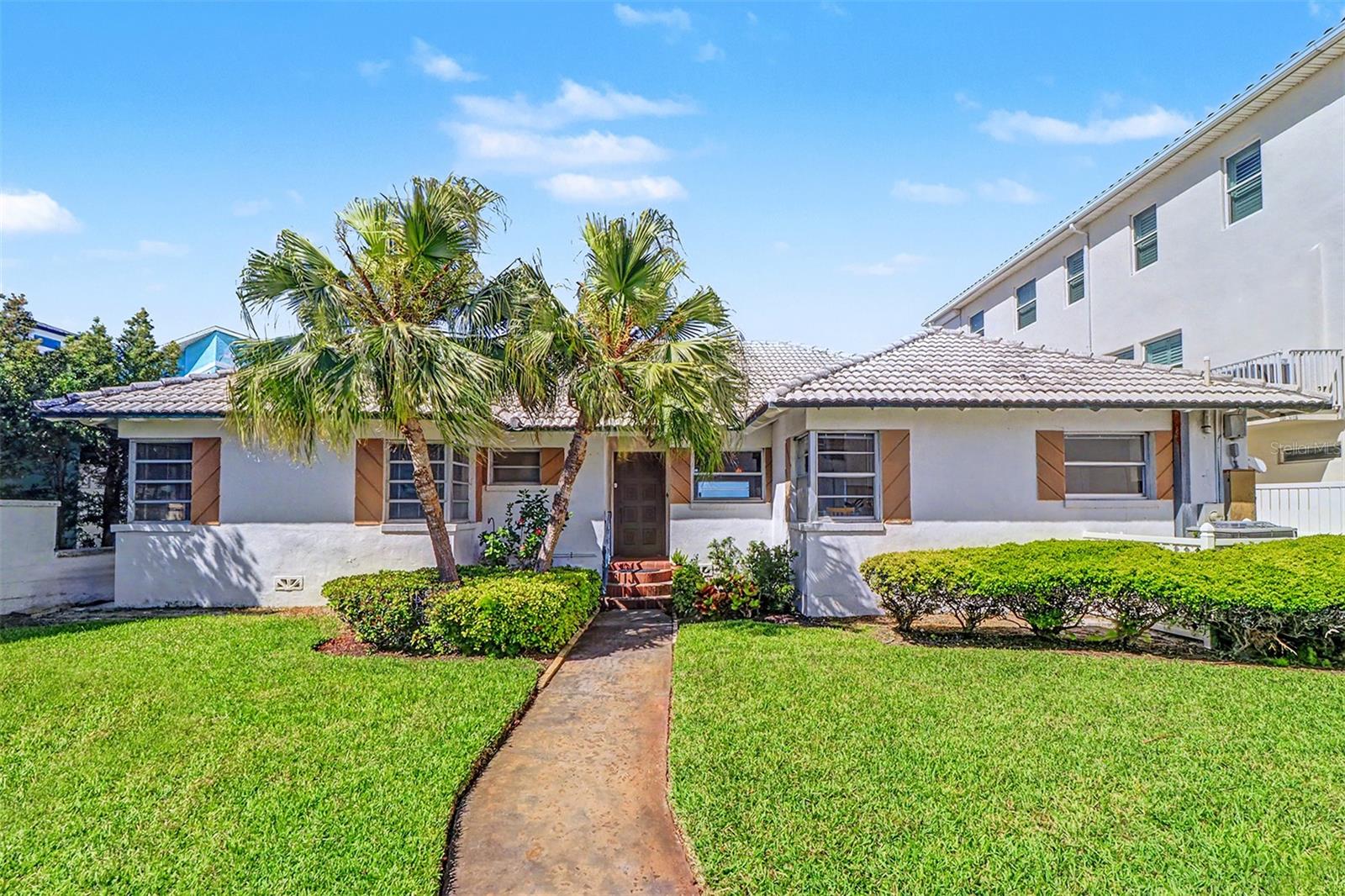 18206 Sunset Blvd Property Photo 12