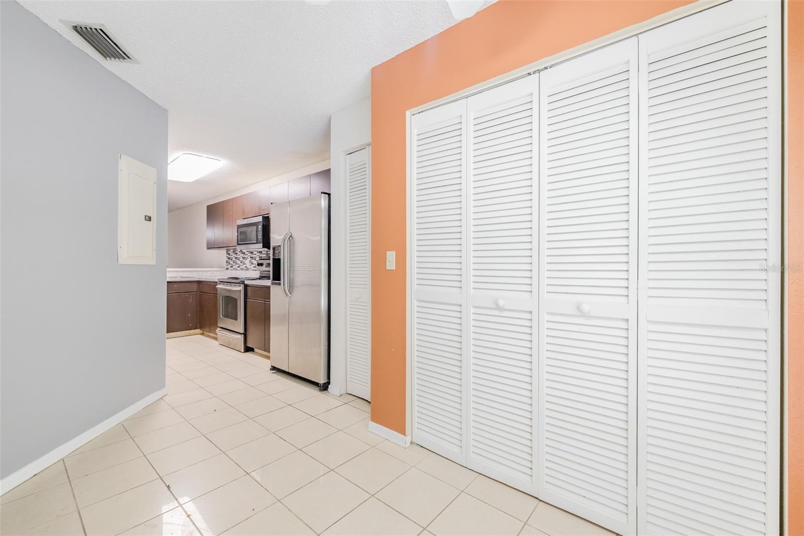14643 Par Club Cir #14643 Property Photo 11