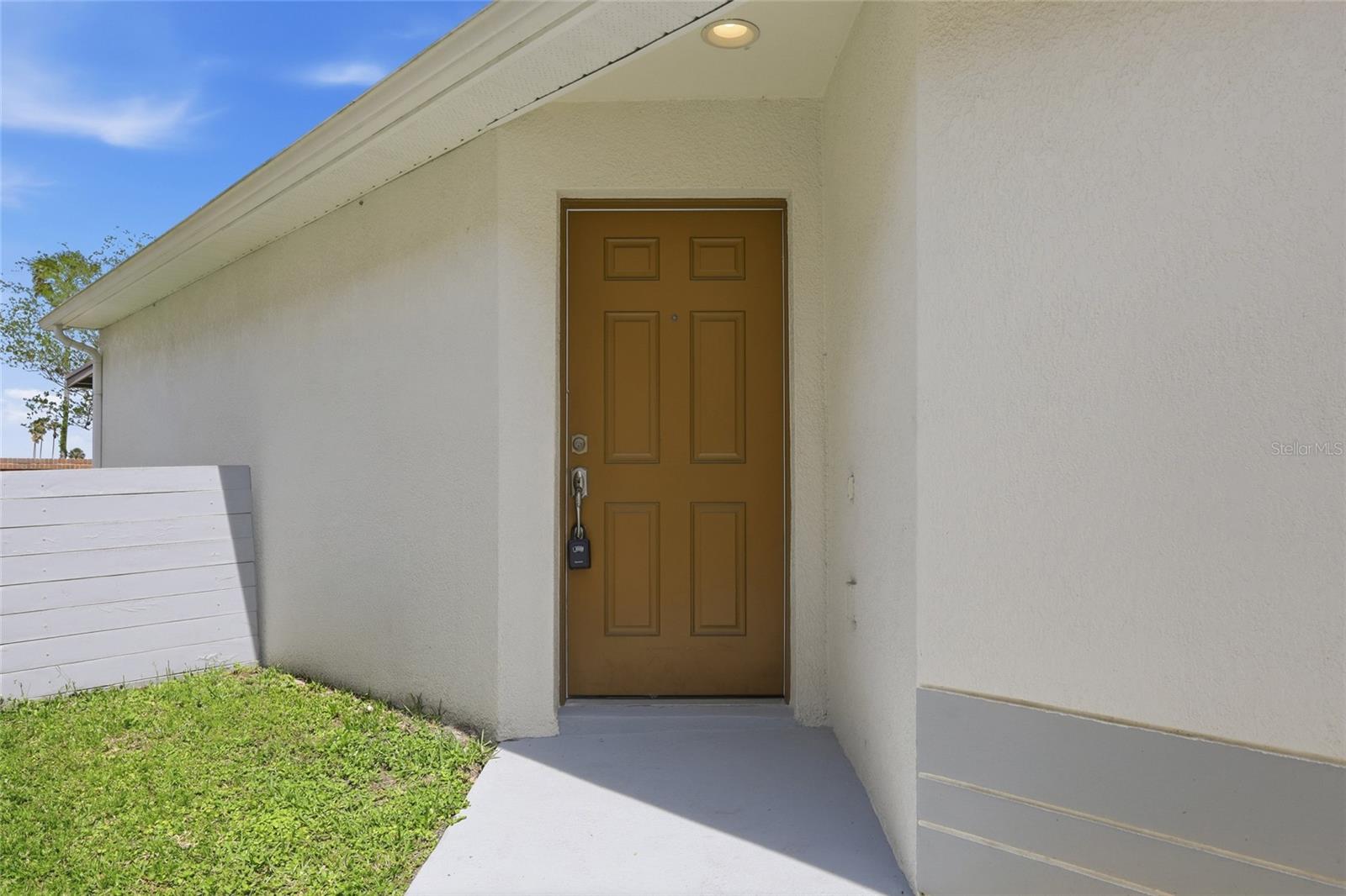 15187 Harrowgate Way Property Photo 5