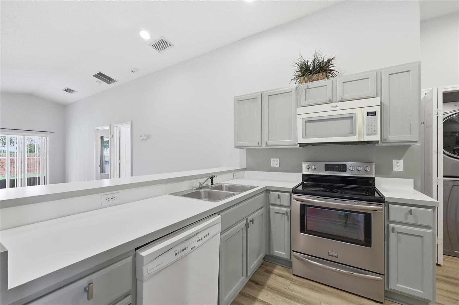 15187 Harrowgate Way Property Photo 10