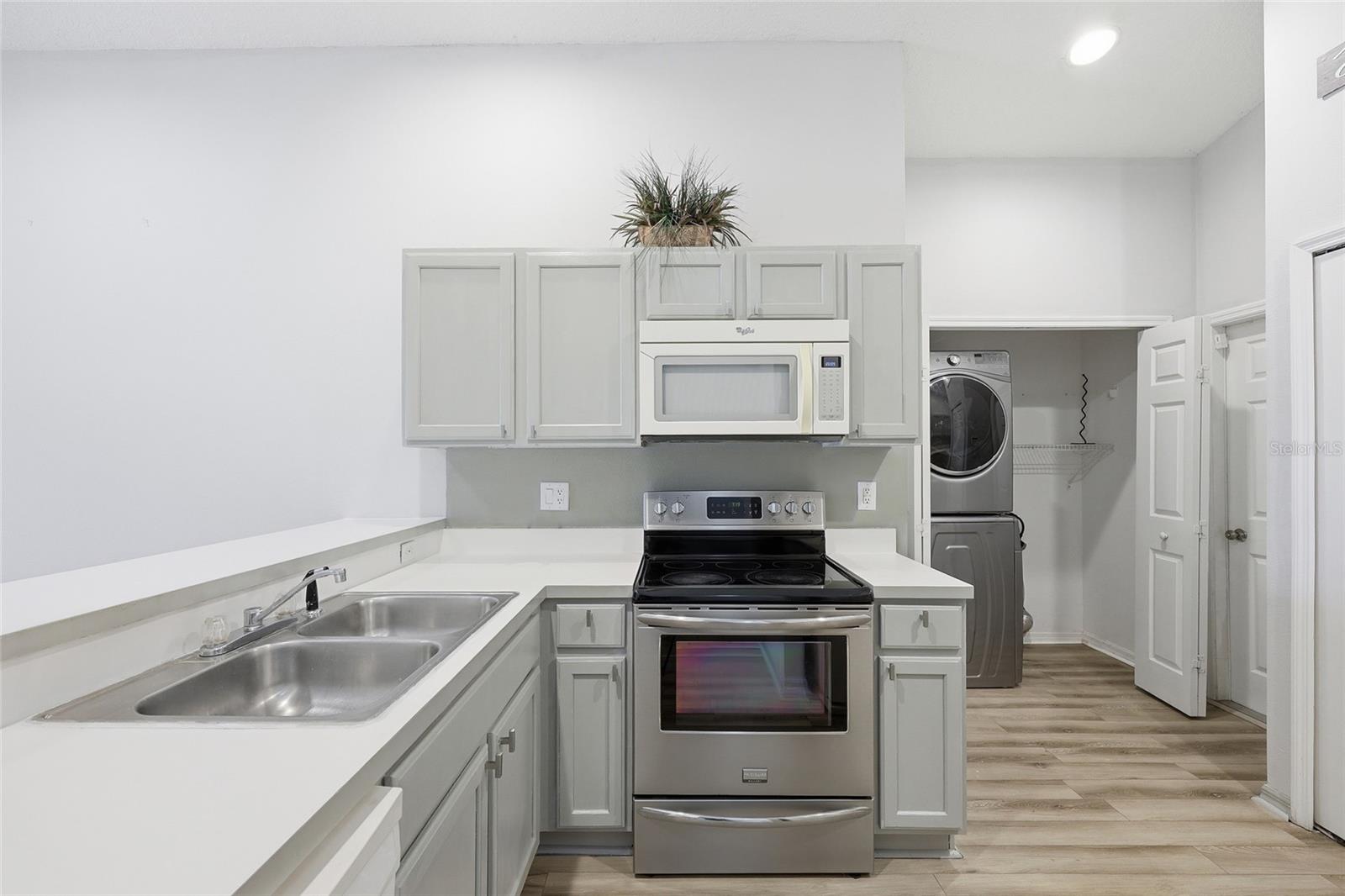 15187 Harrowgate Way Property Photo 11