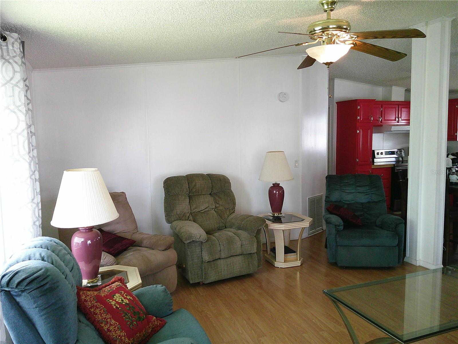 3205 Hickory Dr Property Photo 4