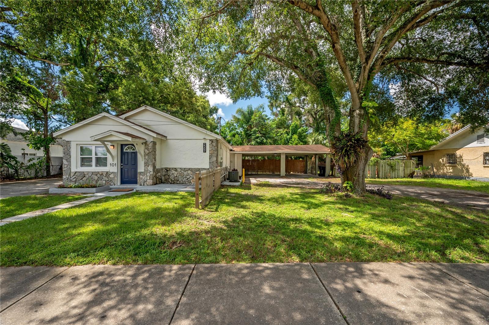 2307 E Osborne Ave Property Photo 4