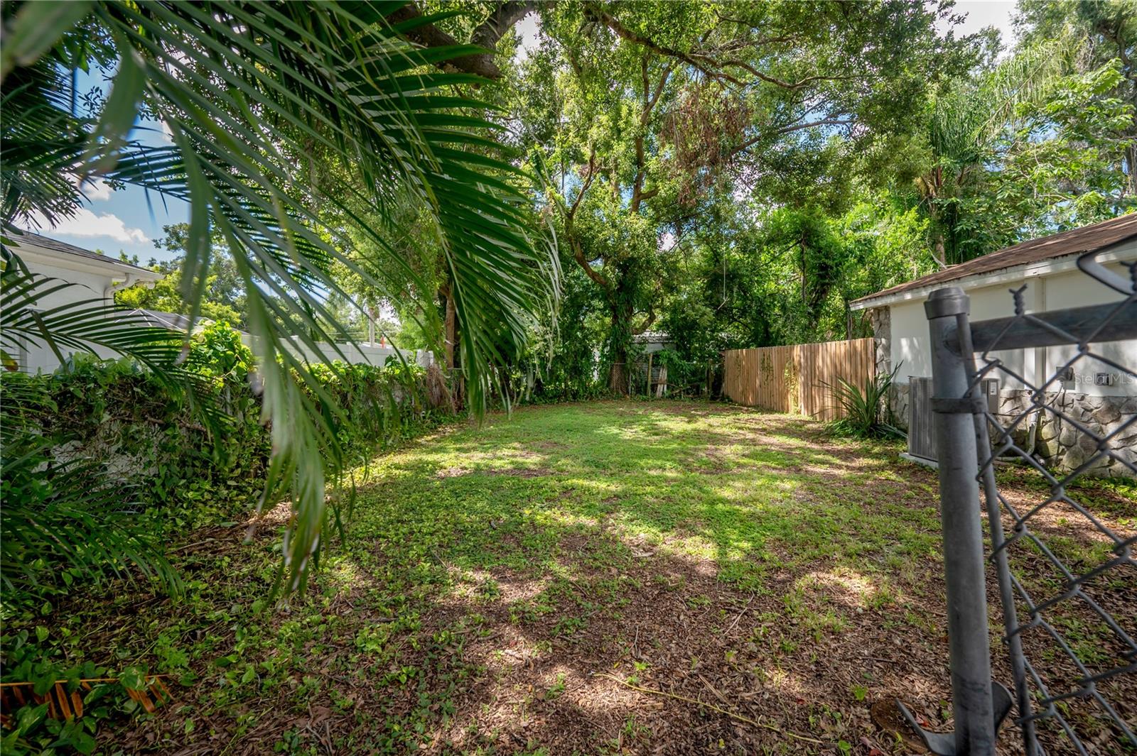 2307 E Osborne Ave Property Photo 19