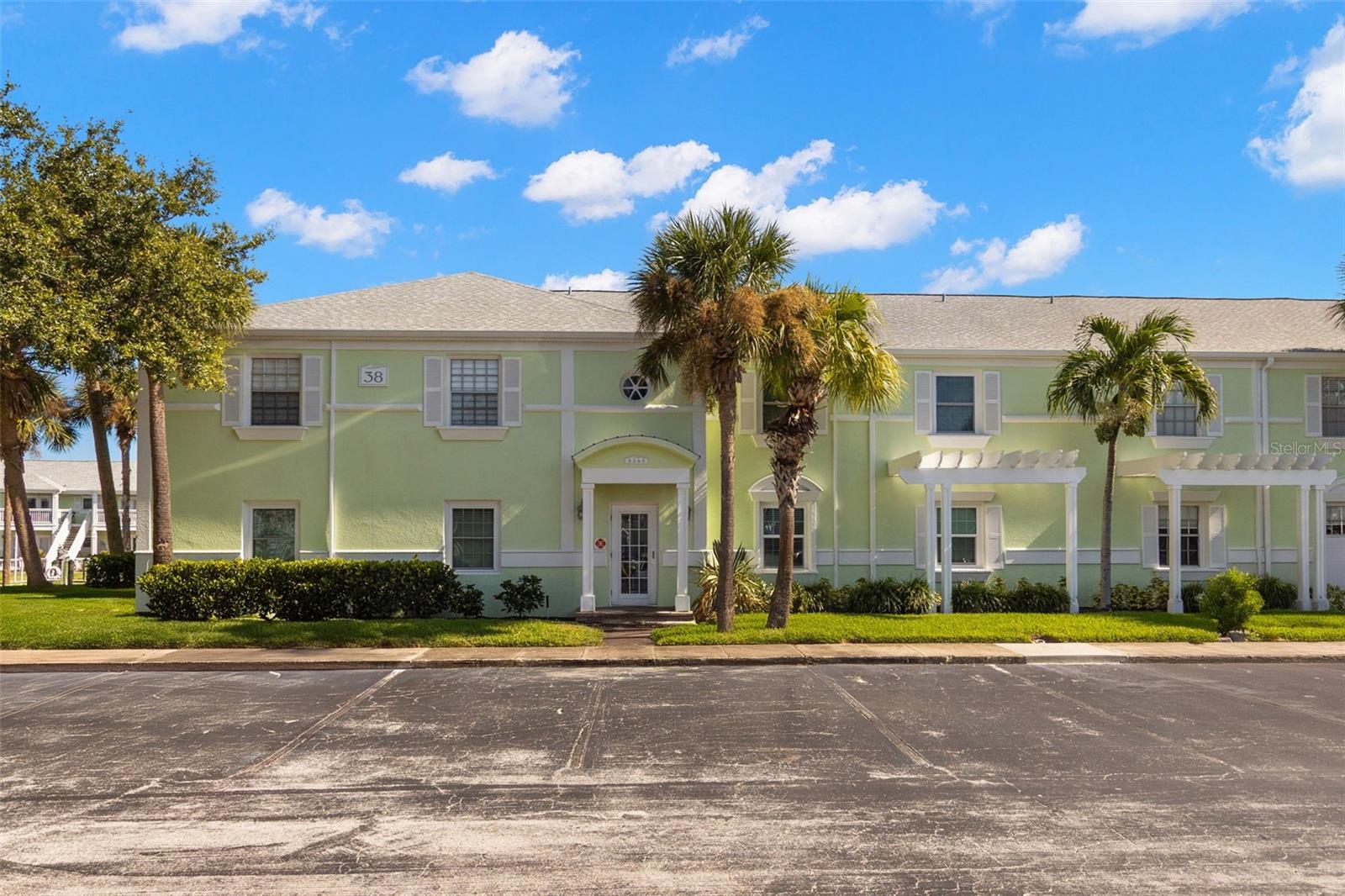 5243 Beach Dr Se #b Property Photo 2