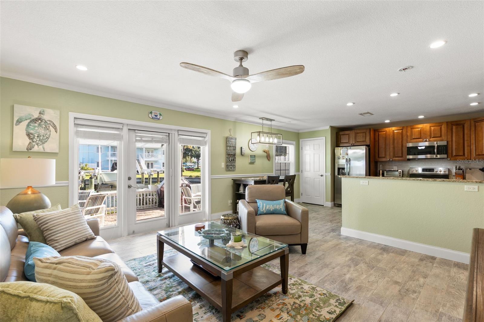 5243 Beach Dr Se #b Property Photo 4