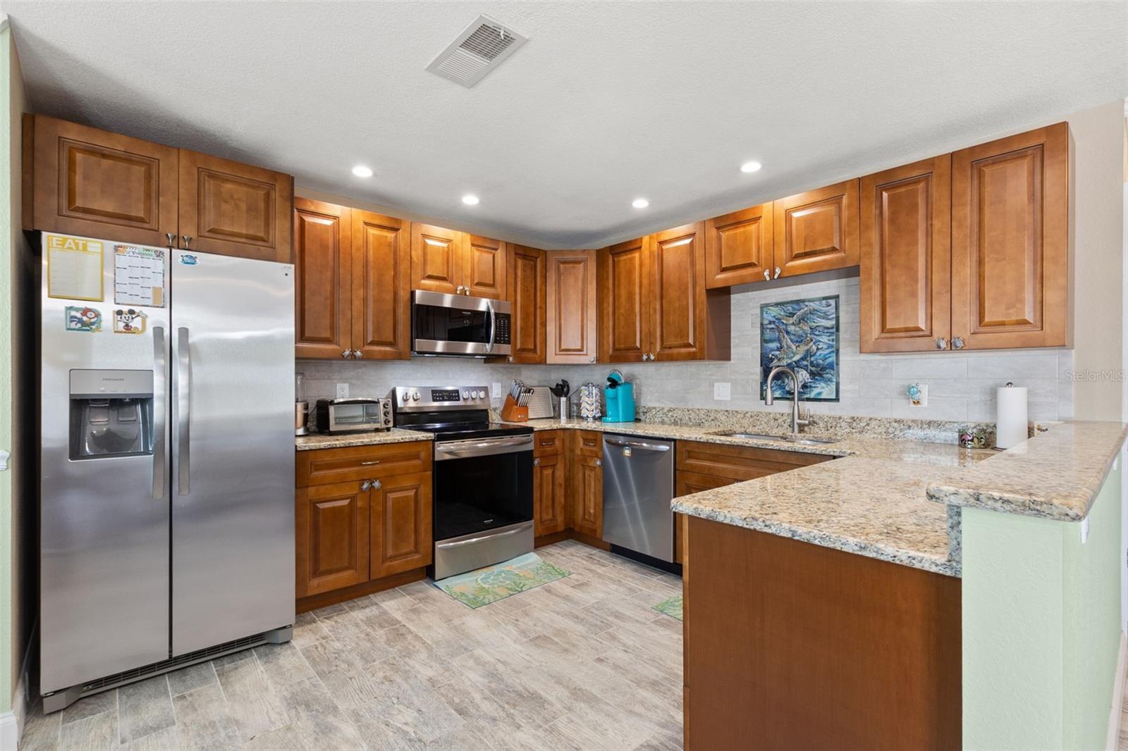 5243 Beach Dr Se #b Property Photo 10