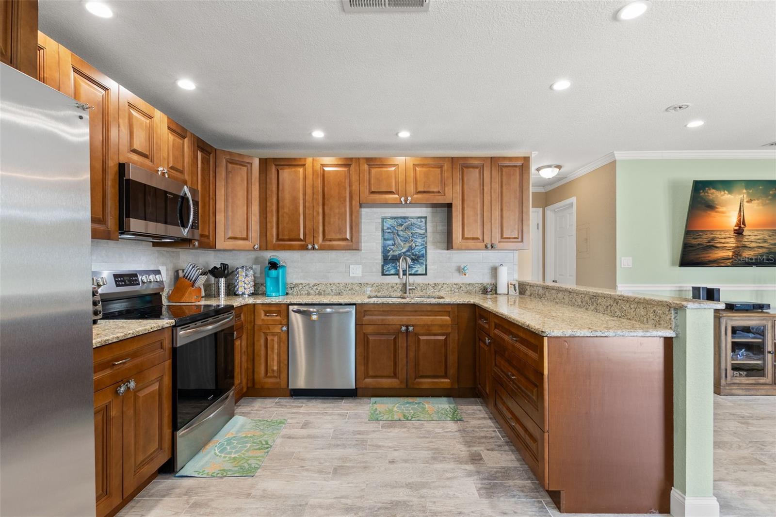 5243 Beach Dr Se #b Property Photo 11