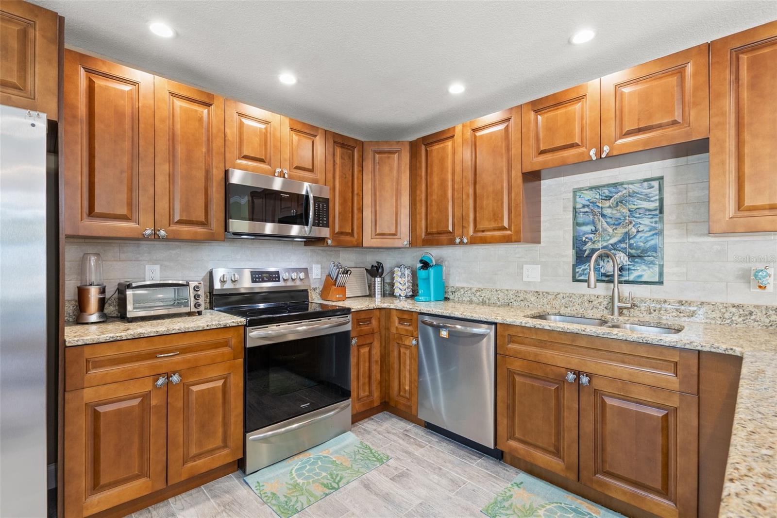 5243 Beach Dr Se #b Property Photo 12