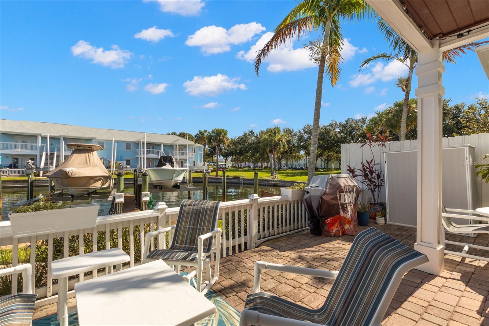 5243 Beach Dr Se #b Property Photo 16