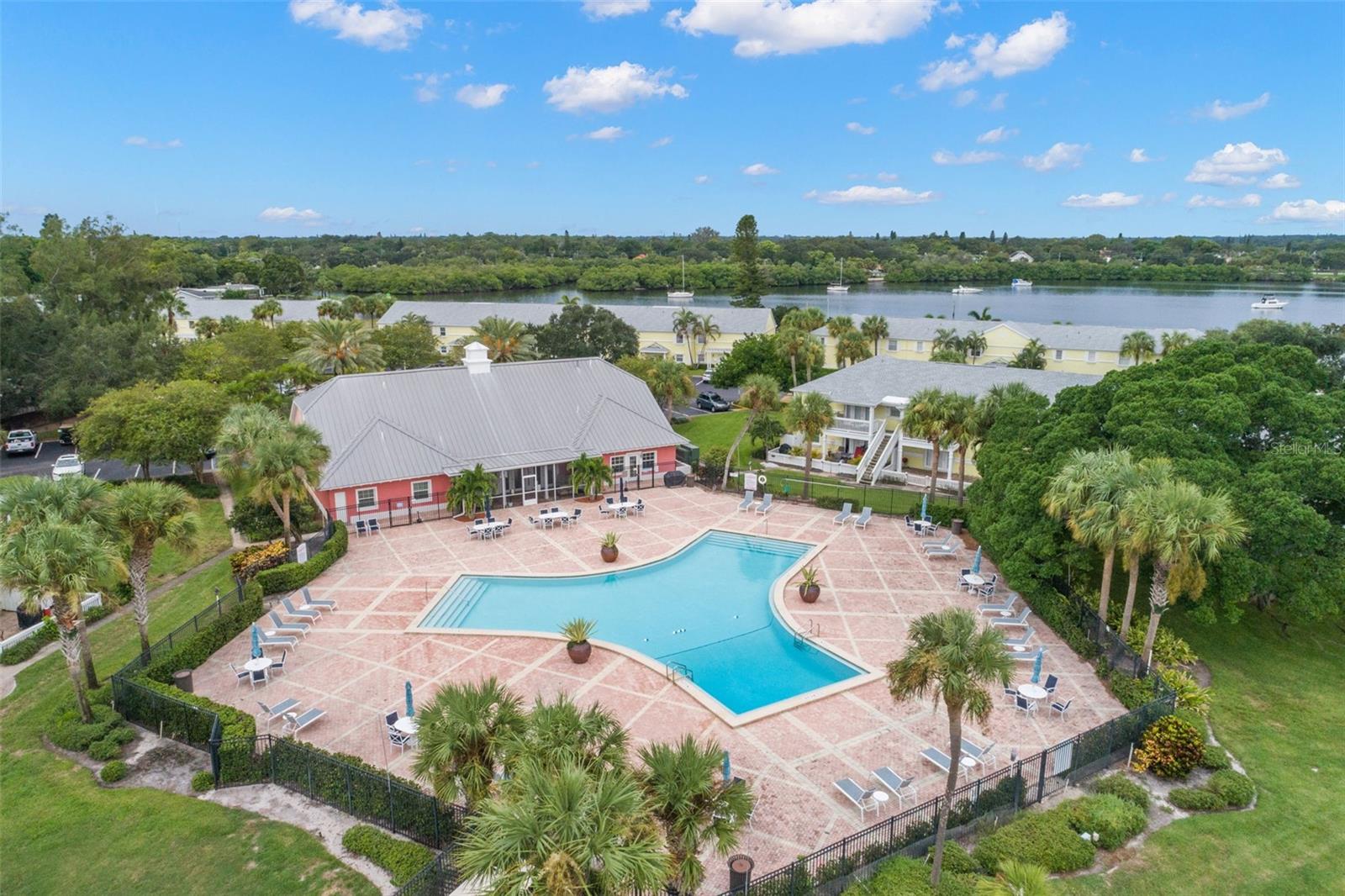 5243 Beach Dr Se #b Property Photo 29