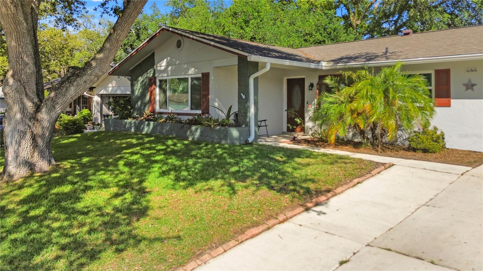 10616 SPRINGWOOD DR Property Photo 1