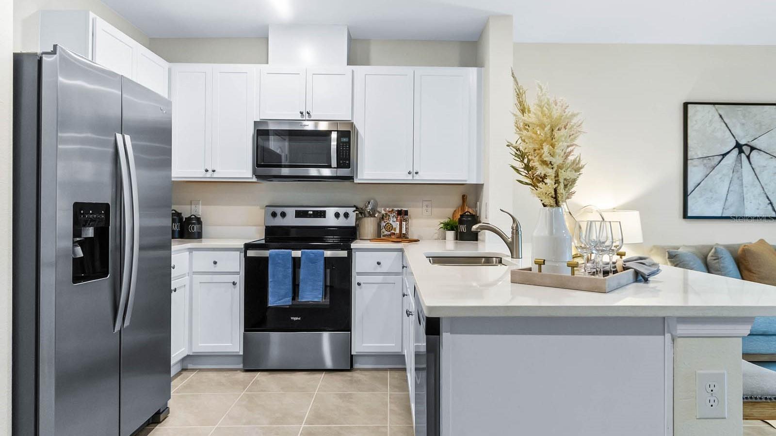 31199 Midnight Sun Way Property Photo 8