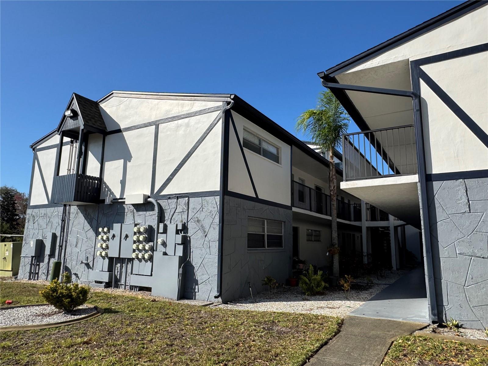 1126 King Arthur Ct #413 Property Photo 10