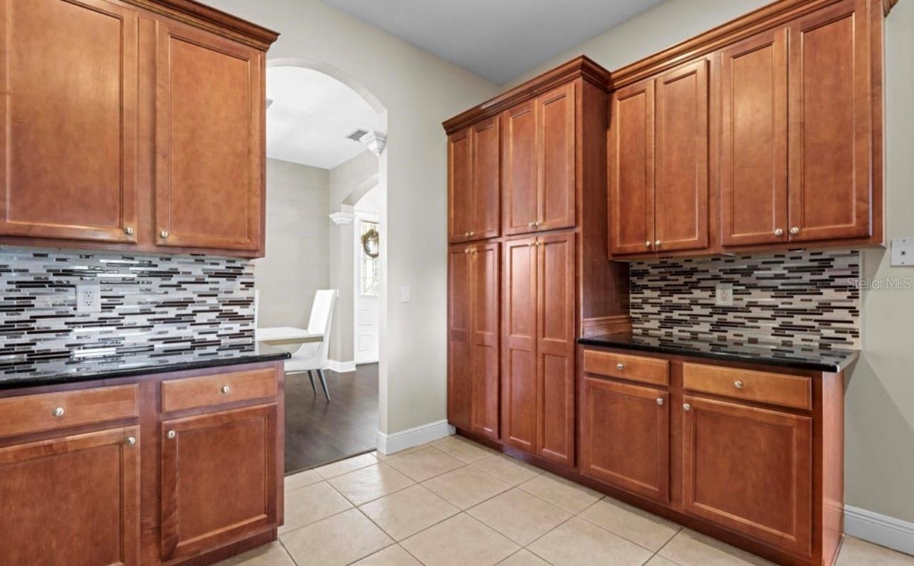 23327 Eppley Dr Property Photo 16