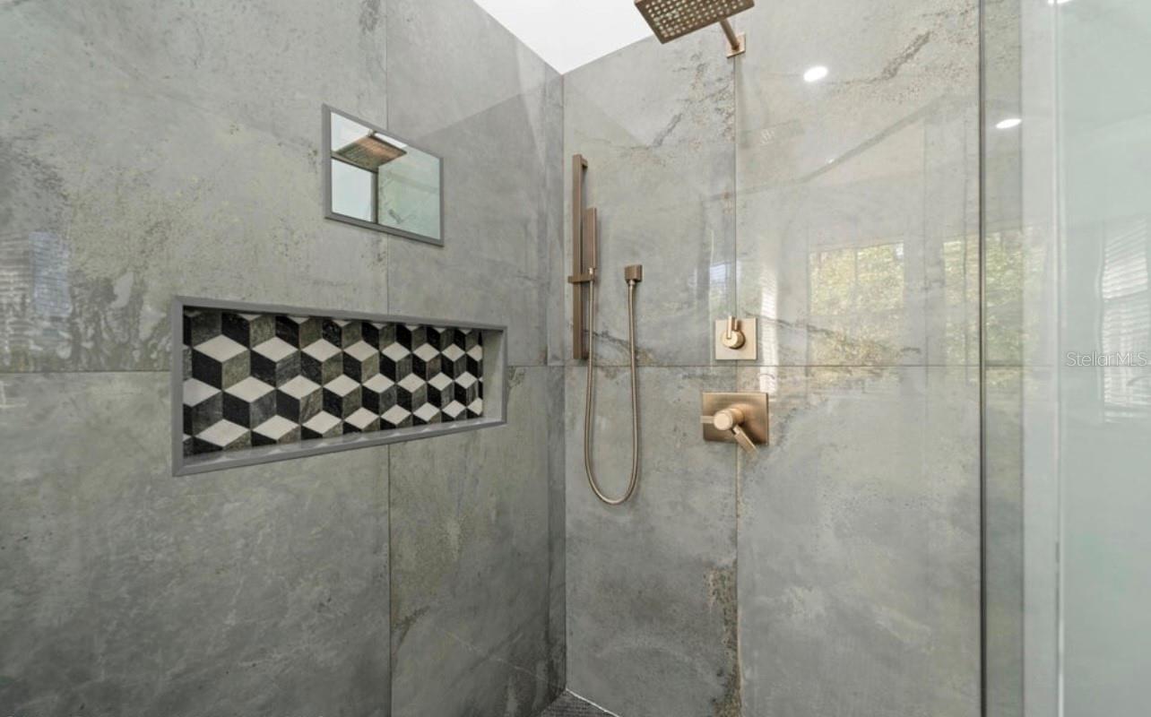 23327 Eppley Dr Property Photo 21