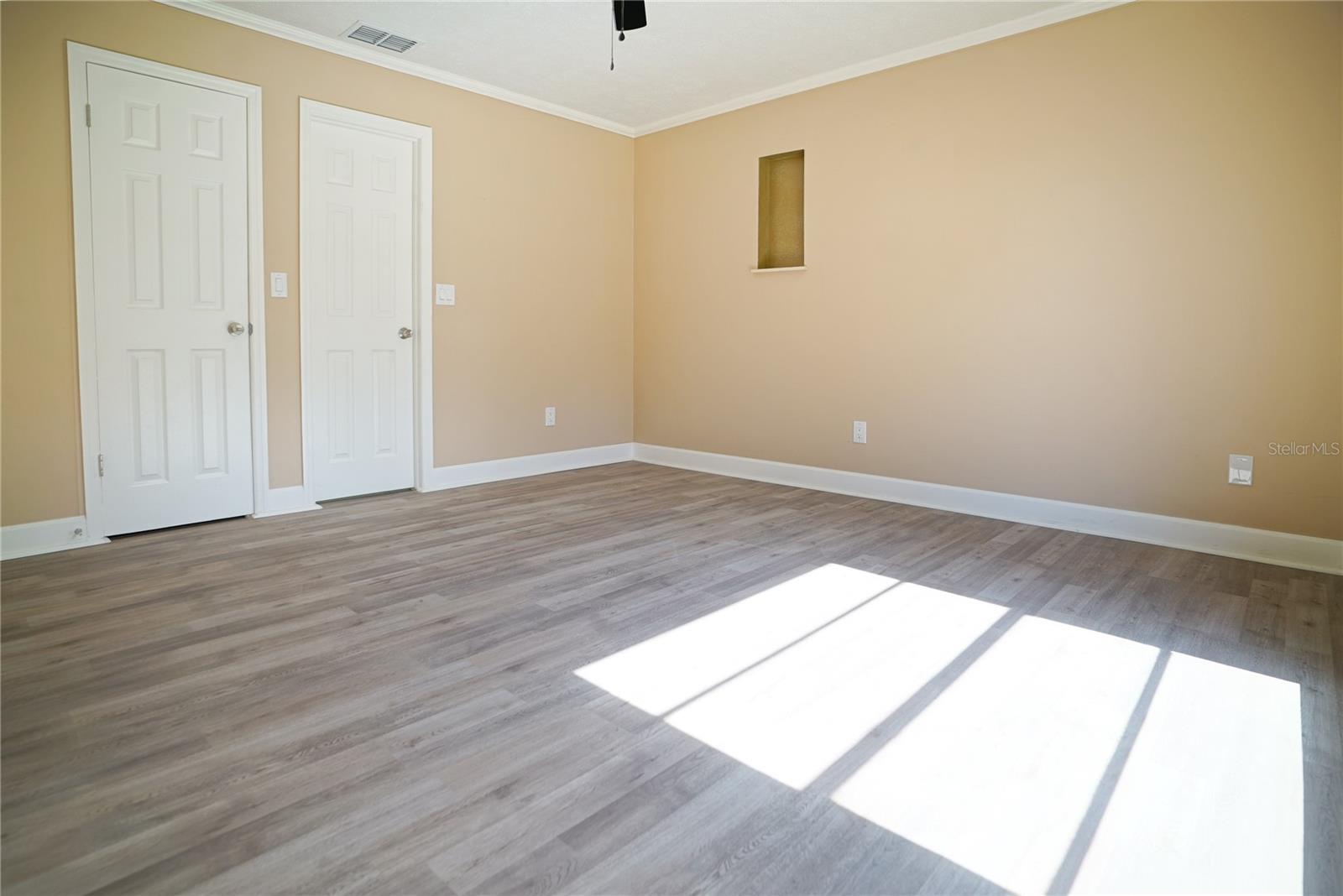 3320 Las Brisas Dr Property Photo 8