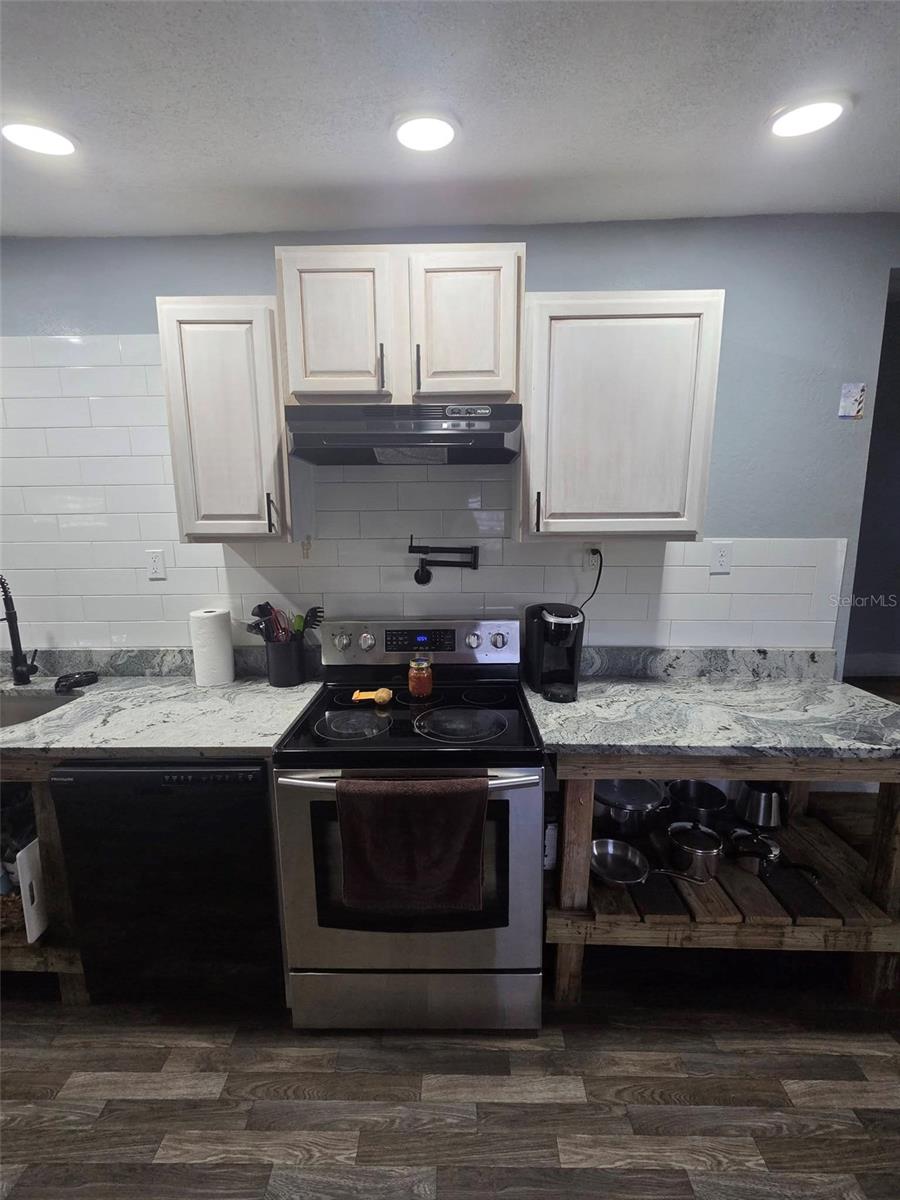 6726 Albatross Ln Property Photo 6