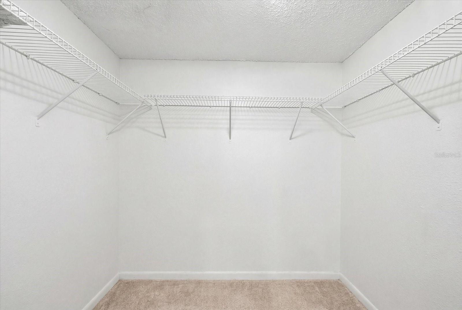610 Island Way #607 Property Photo 18