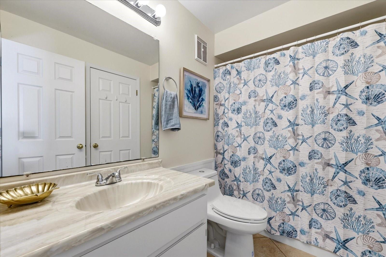 610 Island Way #607 Property Photo 22